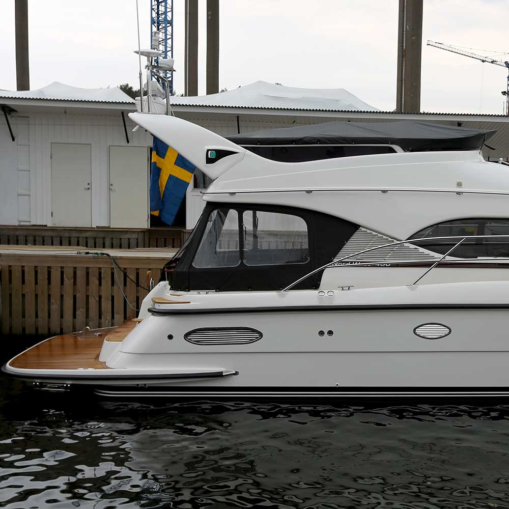 NordWest 430 Flybridge cockpit cover, black (130123)