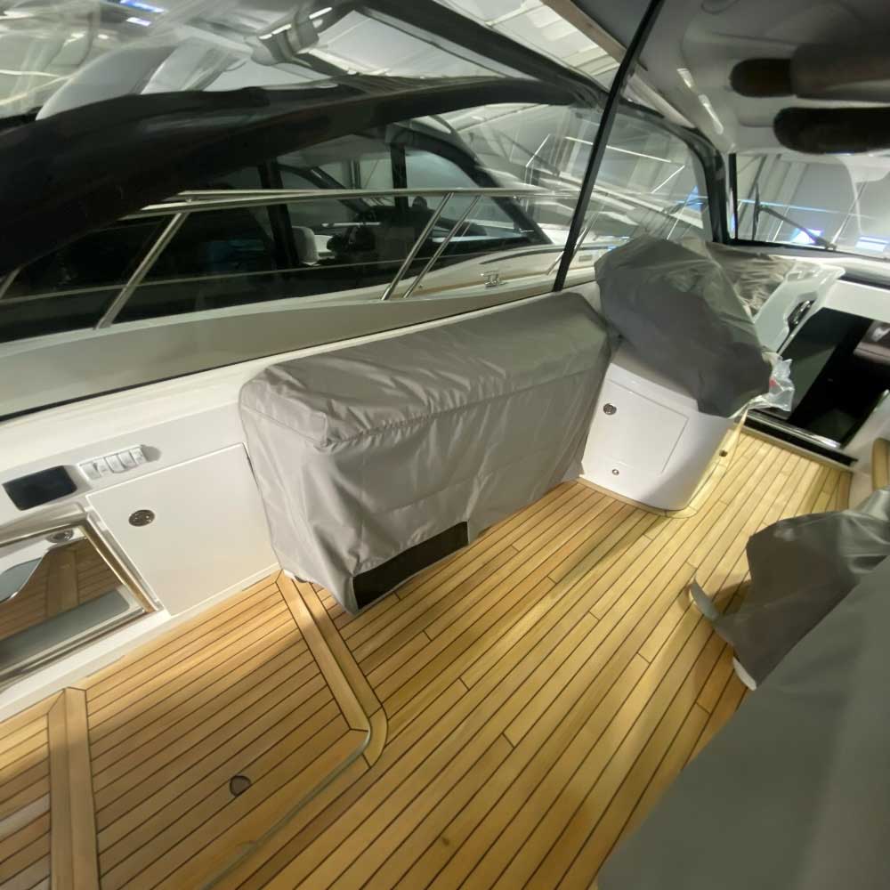 V50 OPEN 1X (2020-NÅ) VÅTBAR DEKKE